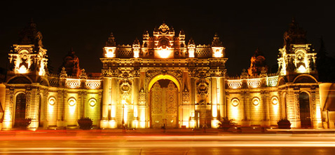 Dolmabahçe Sarayı
